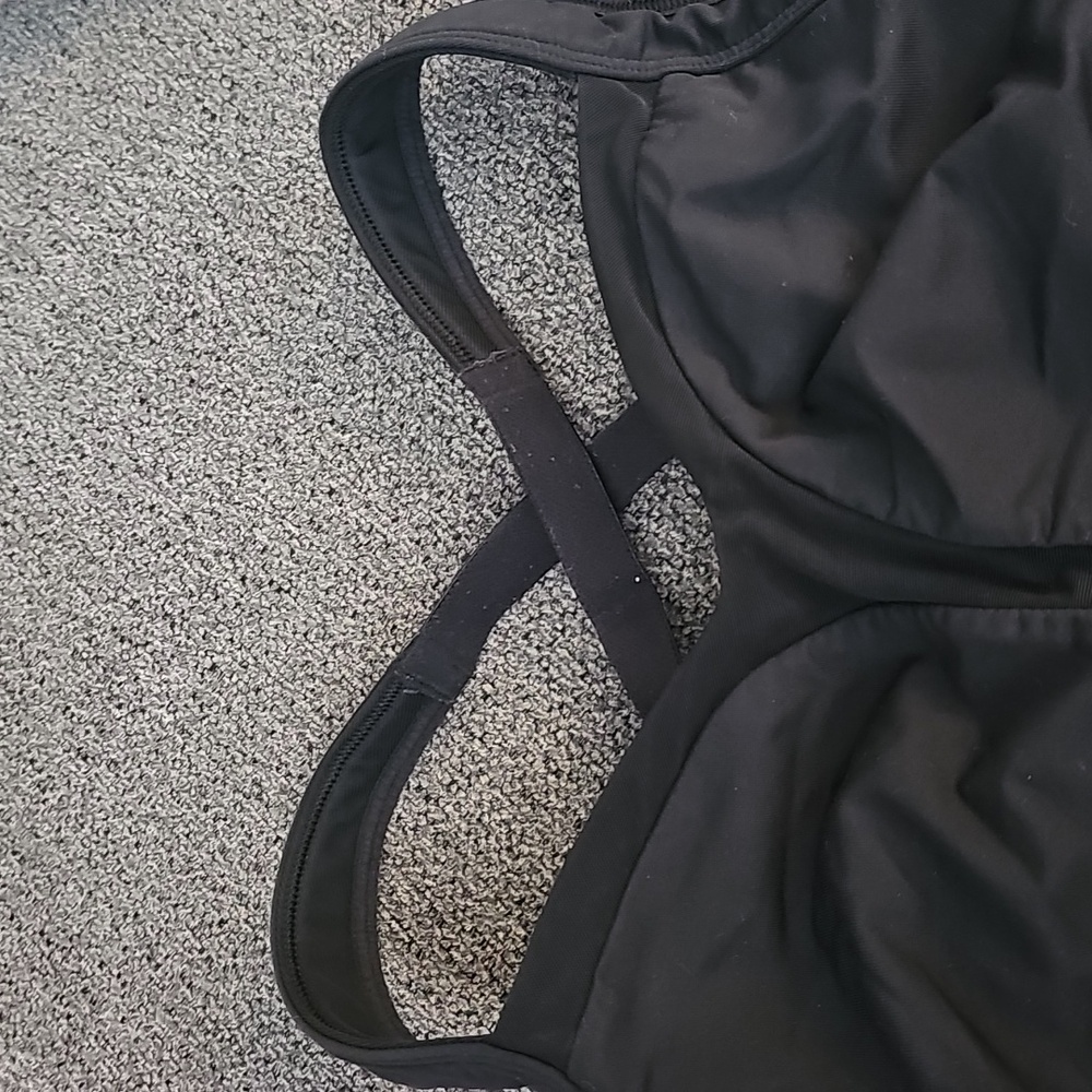 Lululemon workout Bra - Picture 7 of 8